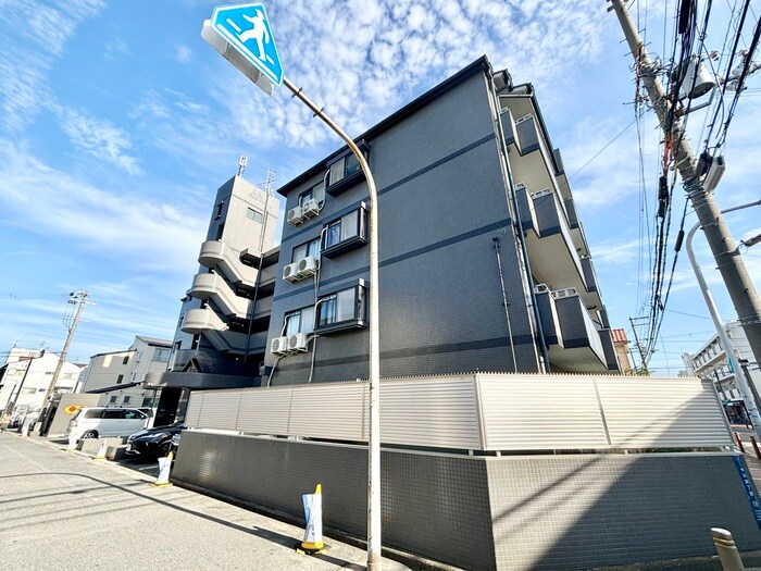 J･T･CRUISE(ｼﾞｪｲ･ﾃｨｰ･ｸﾙｰｽﾞ)の物件外観写真