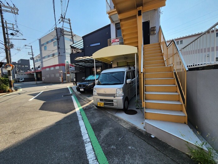 山崎ビルの物件外観写真