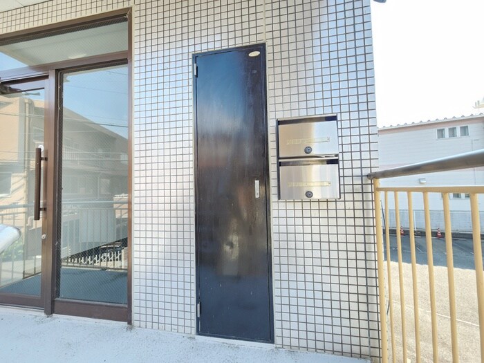 山崎ビルの物件外観写真