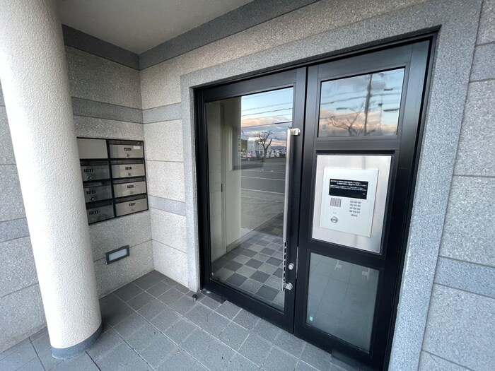 カーディナル長岡京の物件外観写真