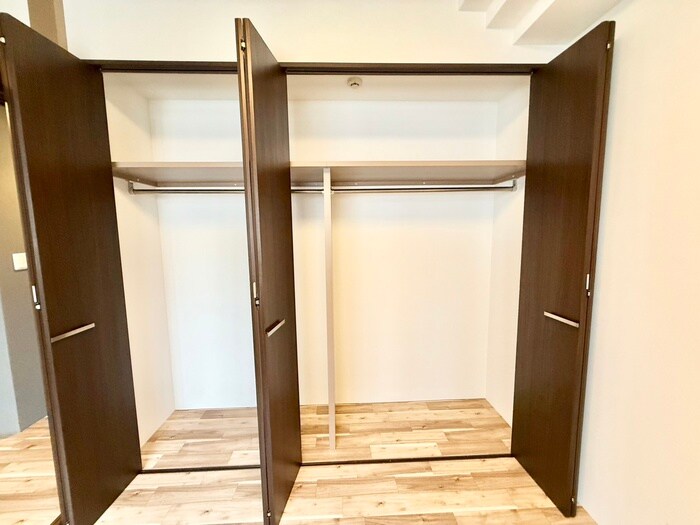 レオンズビルの物件内観写真