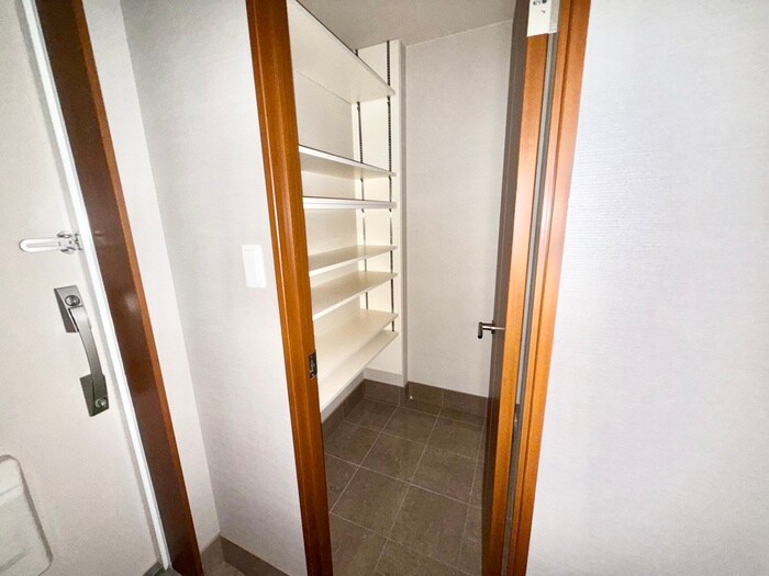 レオンズビルの物件内観写真