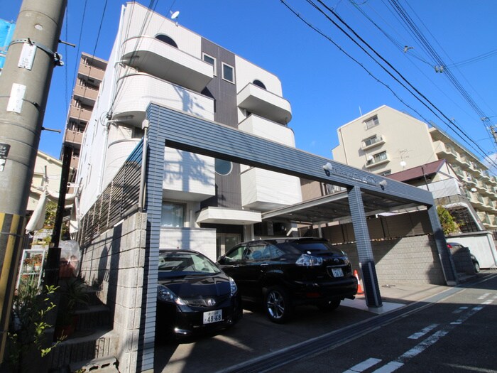 アルユータ六甲道の物件外観写真