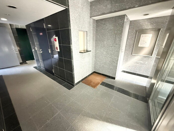 ビスタ江坂東の物件外観写真