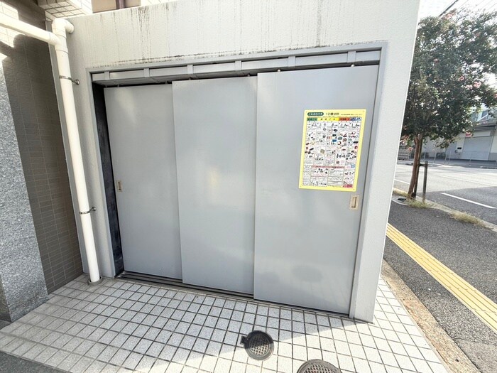 ビスタ江坂東の物件外観写真