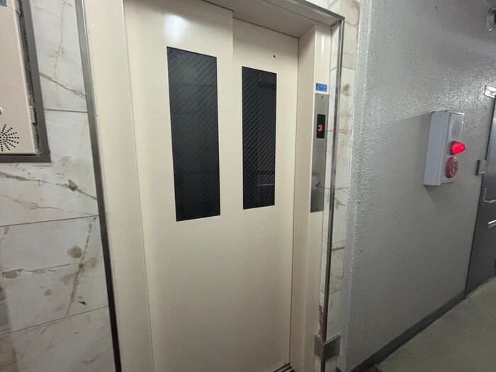 プラザ花園の物件外観写真