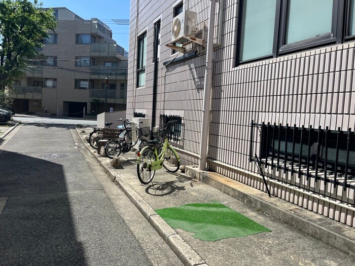 イソダマンションの物件外観写真