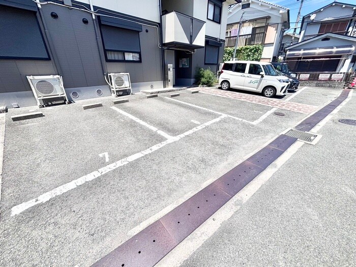 ヴェルドミ－ル出口の物件外観写真