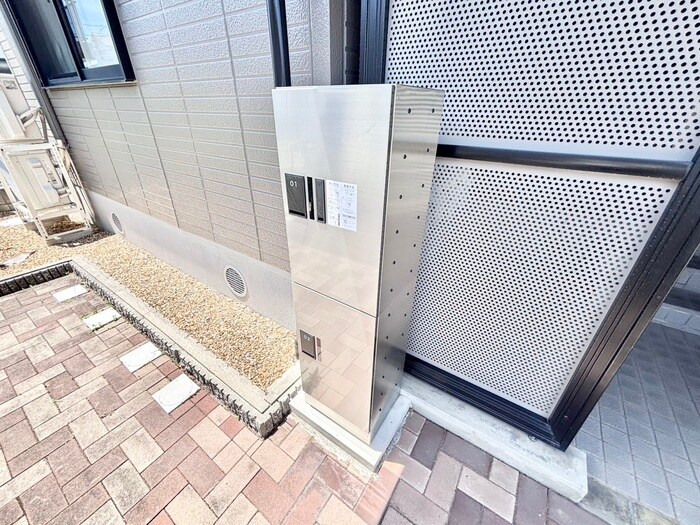 ヴェルドミ－ル出口の物件外観写真