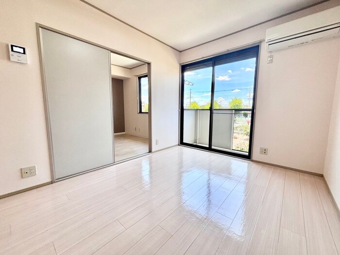 ヴェルドミ－ル出口の物件内観写真