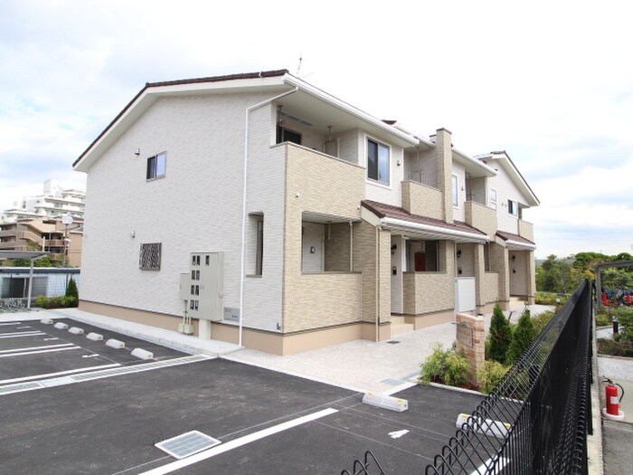 アルバーミィ宝塚の物件外観写真