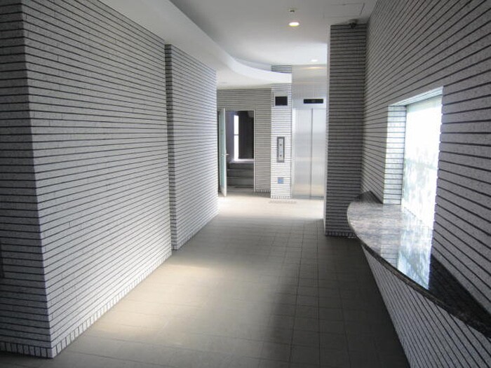 新大阪南グランドマンションの物件外観写真