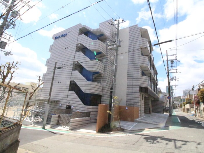 ﾌｧｰｽﾄﾌｨｵｰﾚ三宮ｲｰｽﾄⅡ(102)の物件外観写真