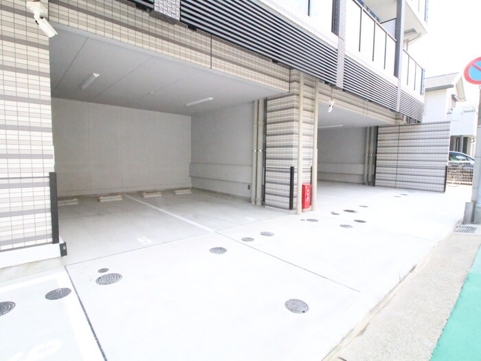 ﾌｧｰｽﾄﾌｨｵｰﾚ三宮ｲｰｽﾄⅡ(102)の物件外観写真