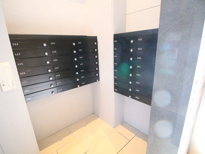 ﾌｧｰｽﾄﾌｨｵｰﾚ三宮ｲｰｽﾄⅡ(102)の物件外観写真