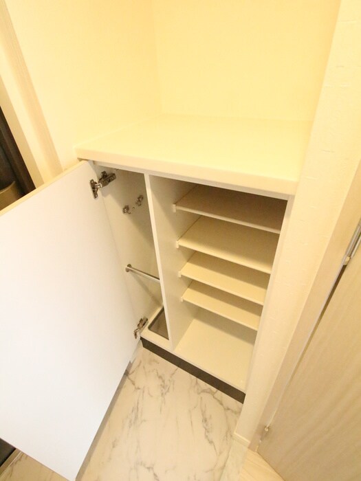 ﾌｧｰｽﾄﾌｨｵｰﾚ三宮ｲｰｽﾄⅡ(102)の物件内観写真