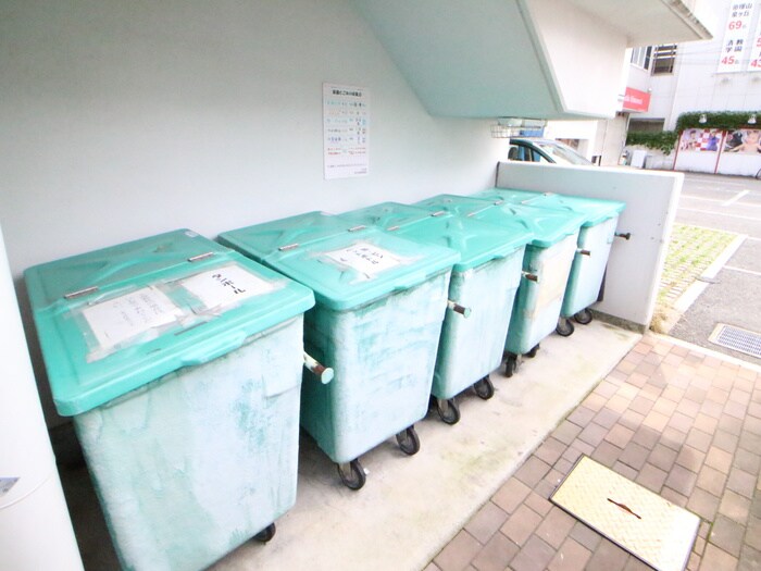 Belle Fontaineの物件外観写真