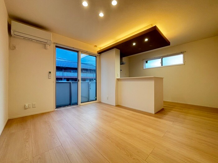 ソレイユ嵯峨野の物件内観写真