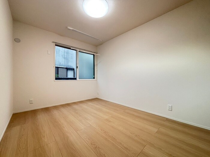 ソレイユ嵯峨野の物件内観写真