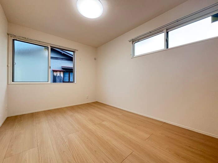 ソレイユ嵯峨野の物件内観写真