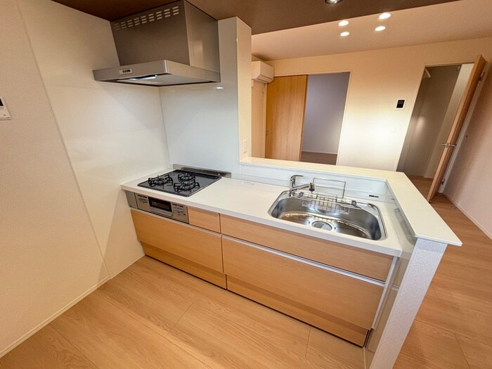 ソレイユ嵯峨野の物件内観写真