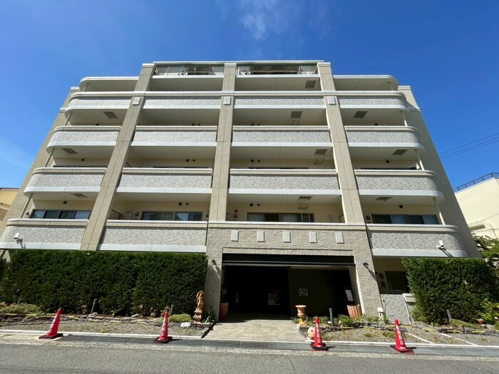 ブルーミンメドー本山の物件外観写真