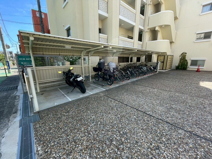 ブルーミンメドー本山の物件外観写真