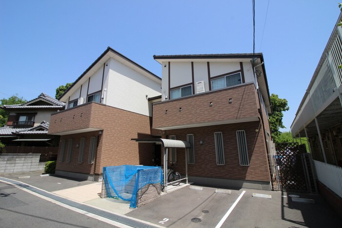 ファインローズの物件外観写真