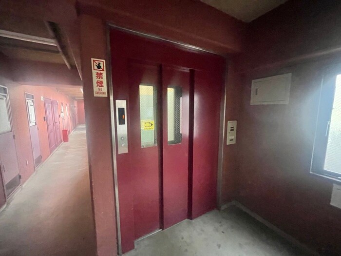 三弘マンションの物件外観写真