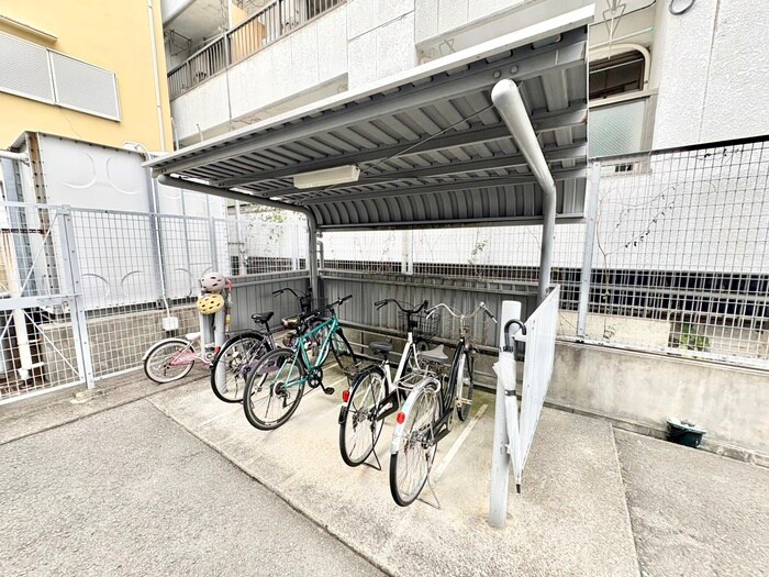 エトワ－ル小松の物件外観写真