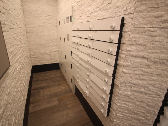 アドバンス西梅田ビオスの物件外観写真