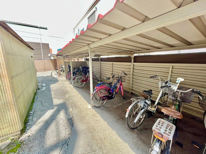 グレイス川西南館の物件外観写真