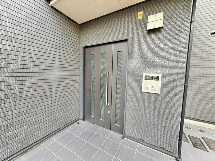 フランアンジュの物件外観写真