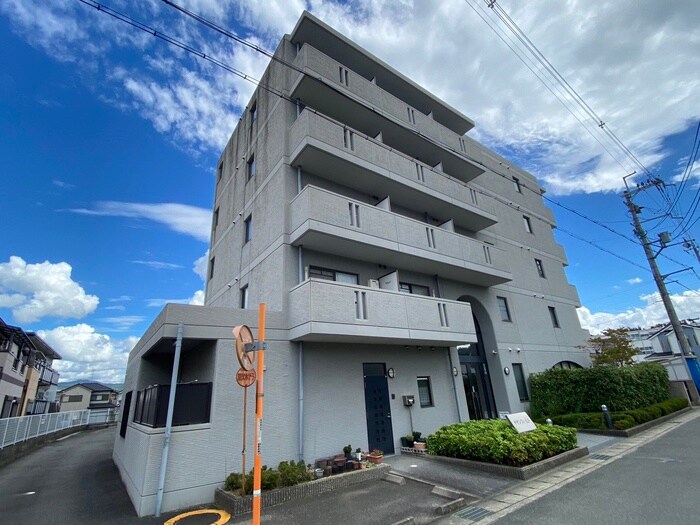 サザンフィ－ルドの物件外観写真