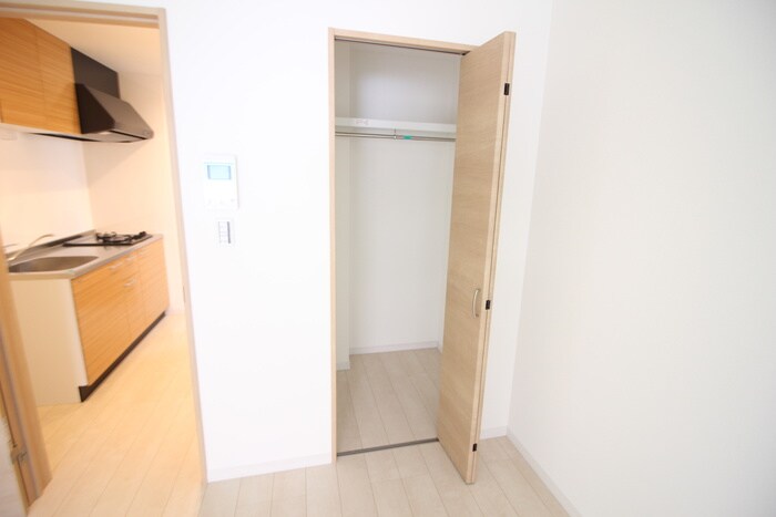 フィアスコート羽衣の物件内観写真