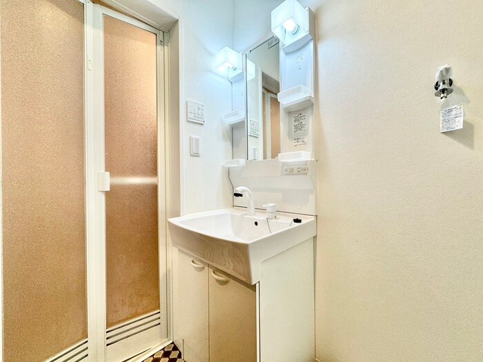 フィアスコート羽衣の物件内観写真