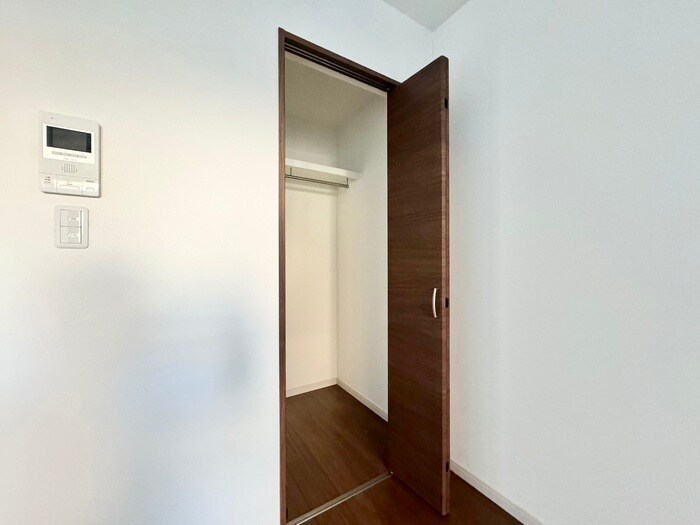 フィアスコート羽衣の物件内観写真