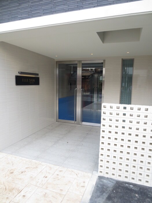 エル　シオンの物件外観写真