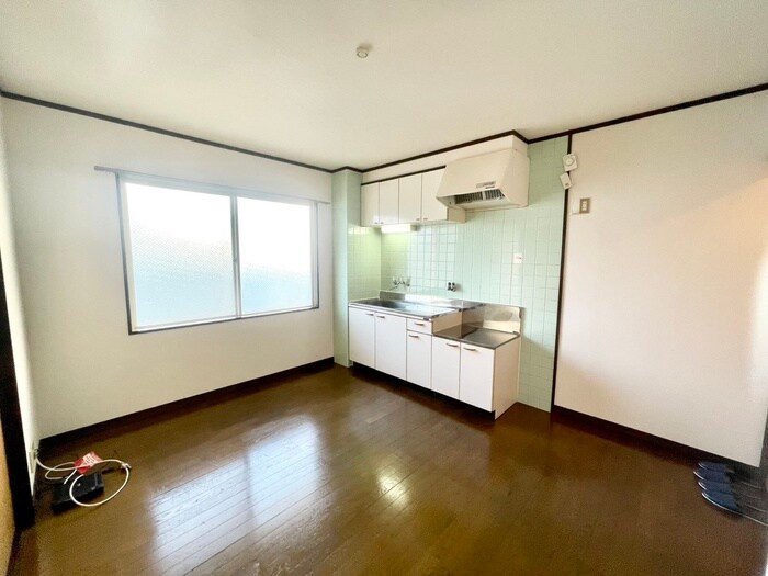 汐町ハイツの物件内観写真