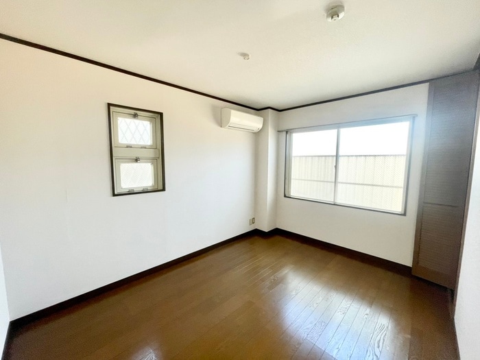 汐町ハイツの物件内観写真