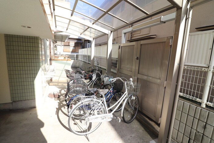 汐町ハイツの物件外観写真