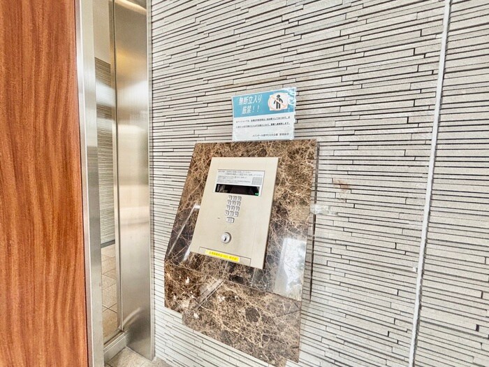 ﾒｿﾞﾝﾄﾞｰﾙ堺ｻﾞﾋﾞｴﾙ公園（401）の物件外観写真