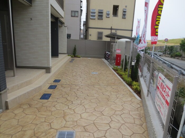 プレウスの物件外観写真