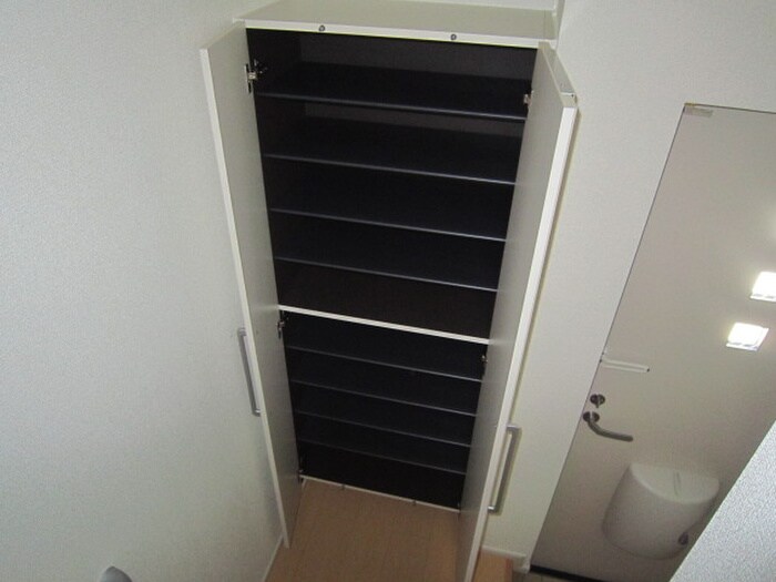 プレウスの物件内観写真