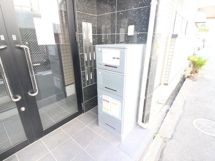 MARSH仁川の物件外観写真