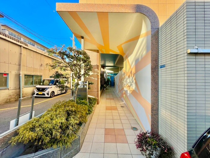 カ－サ・アリビオの物件外観写真