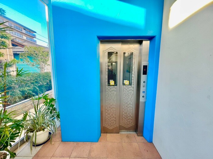 カ－サ・アリビオの物件外観写真