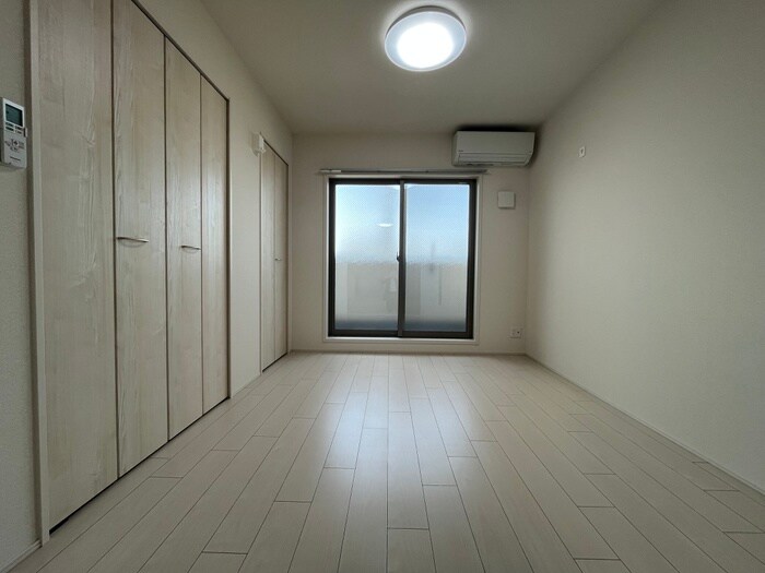 リバーサイド東久宝寺十番館の物件内観写真