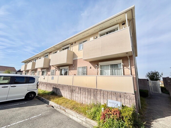 パストラーレ　シャルムの物件外観写真