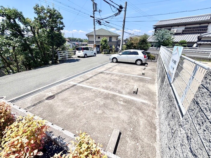 カルチェ東香里の物件外観写真